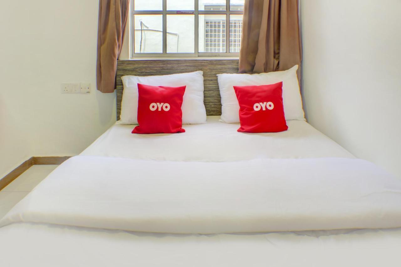 Oyo 90028 Ragula Hotel Johor Bahru Exteriör bild