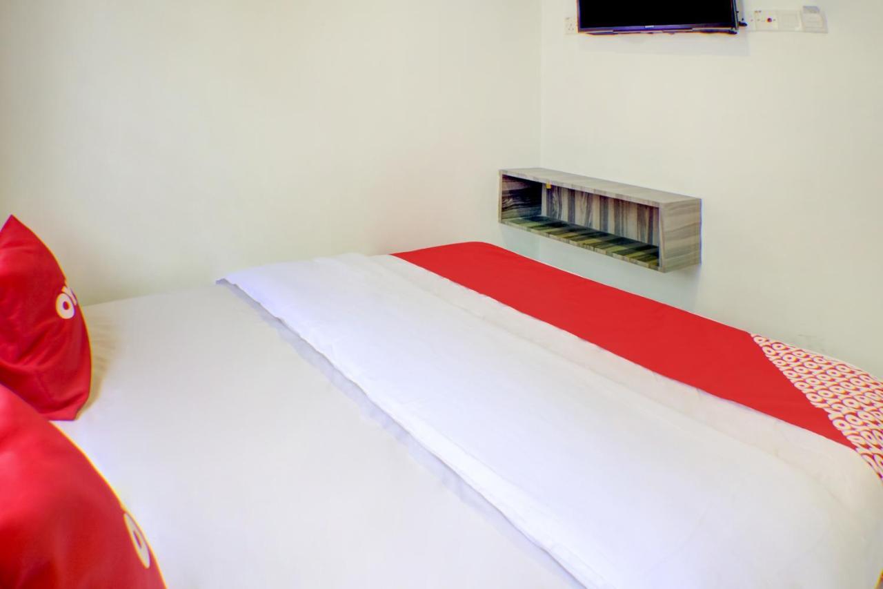 Oyo 90028 Ragula Hotel Johor Bahru Exteriör bild