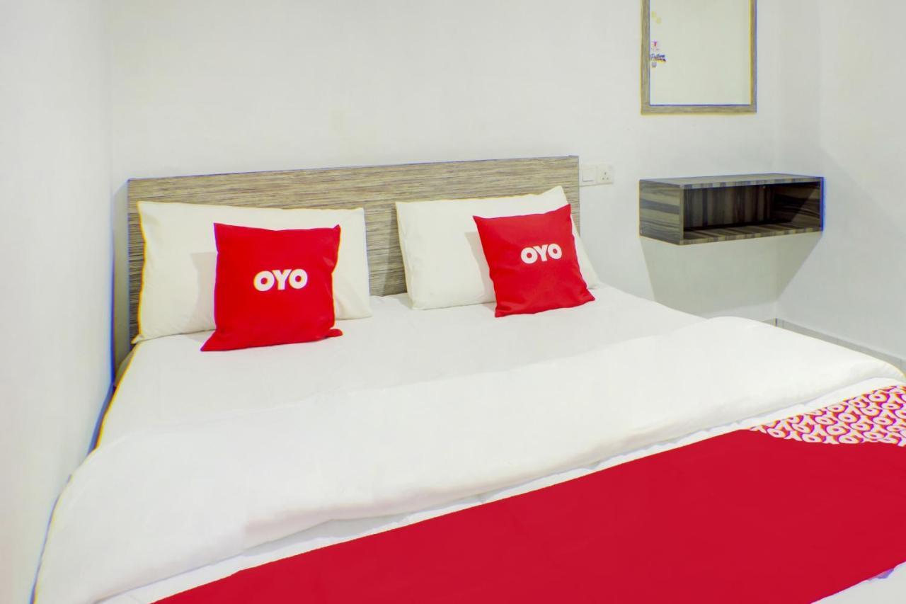 Oyo 90028 Ragula Hotel Johor Bahru Exteriör bild